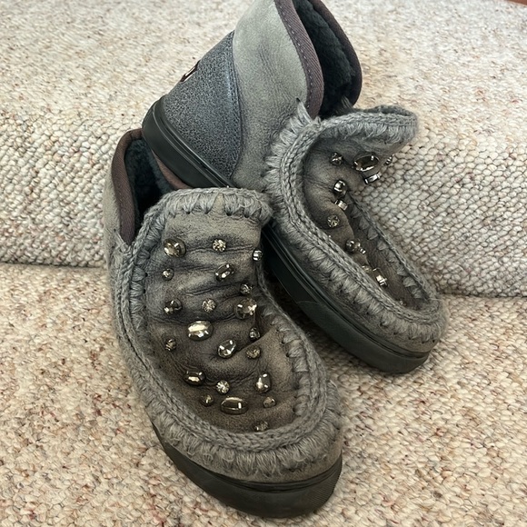 Mou Mou shearling bootie w/decorative bling detail. Size 11. Gently worn - Picture 1 of 5